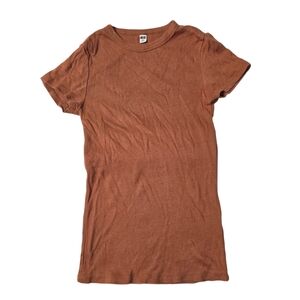 Uniqulo Ribbed Rust T-Shirt